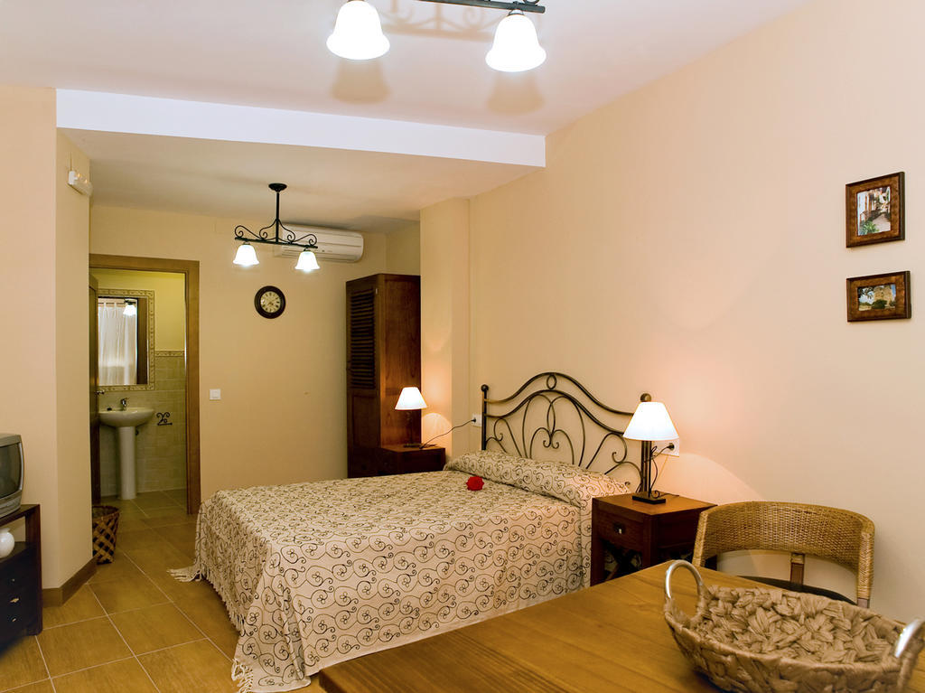 Apartamentos Rurales La Vera คารันดียา เดลา เบรา ห้อง รูปภาพ
